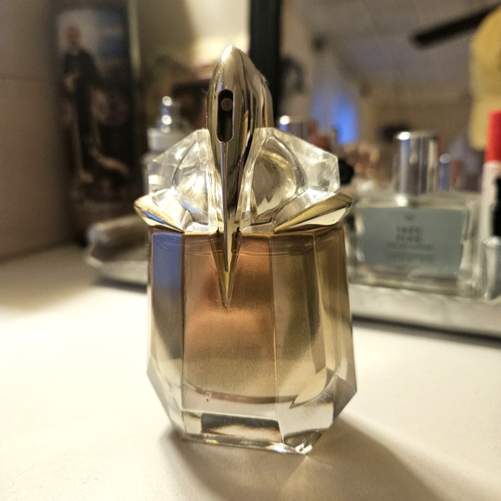 Mugler Alien Goddess